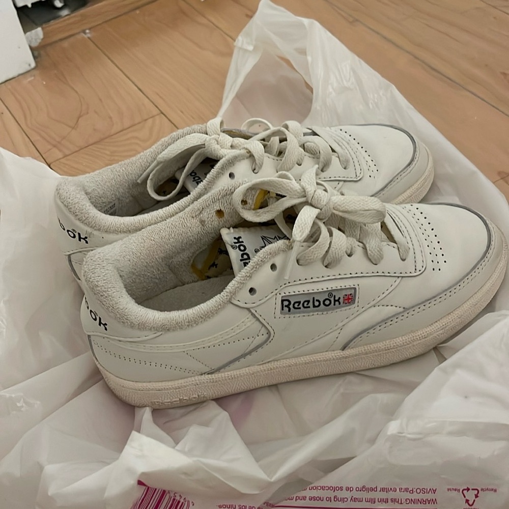 ONLY WORN TWICE Reebok Club C sneakers